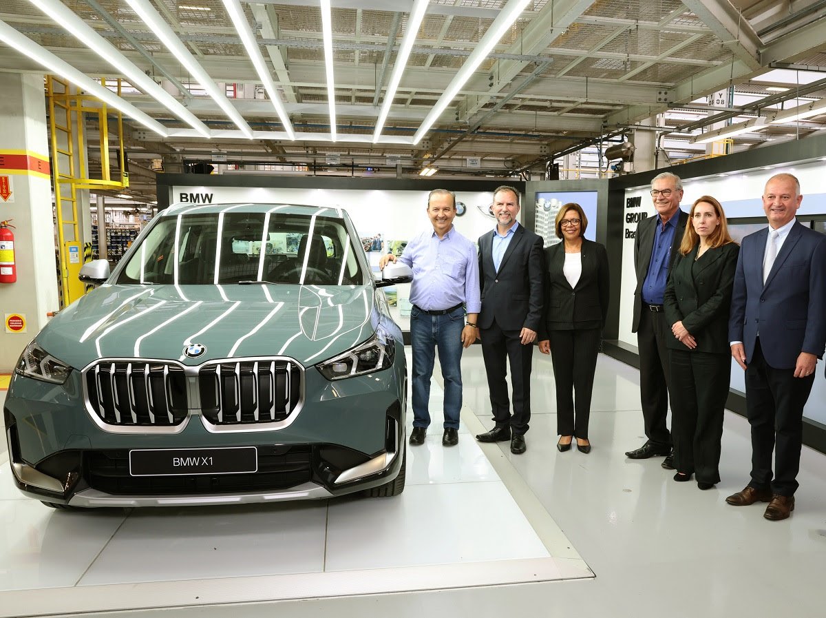 Novo BMW X1 começa a ser produzido em Santa Catarina
