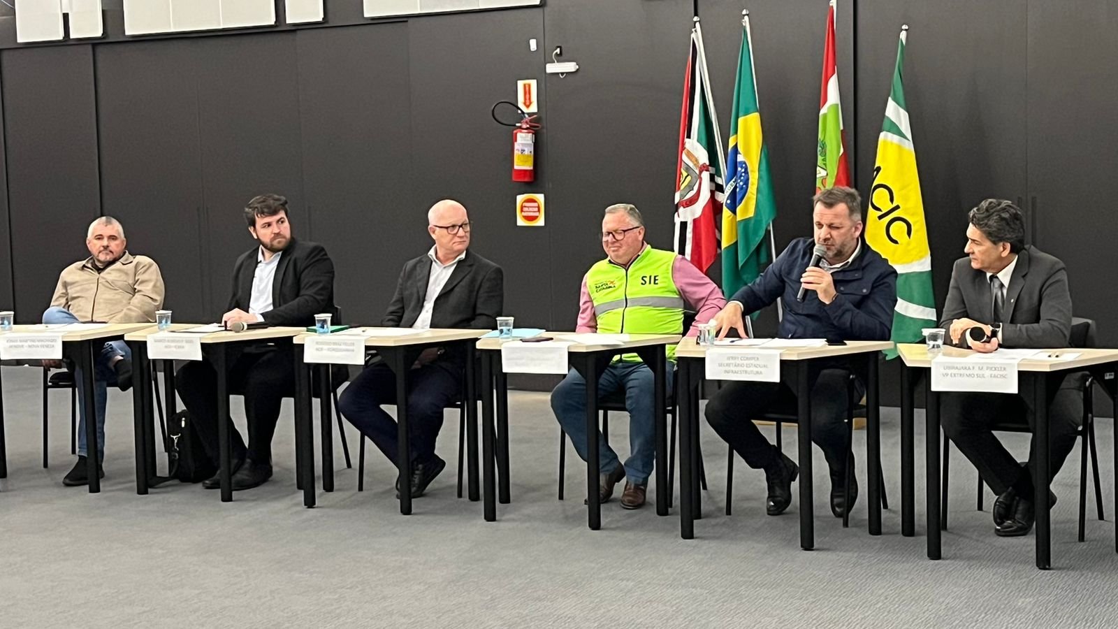 “Infraestrutura é essencial para o escoamento da produção” destaca presidente da AENOVE na Plenária Regional da Facisc