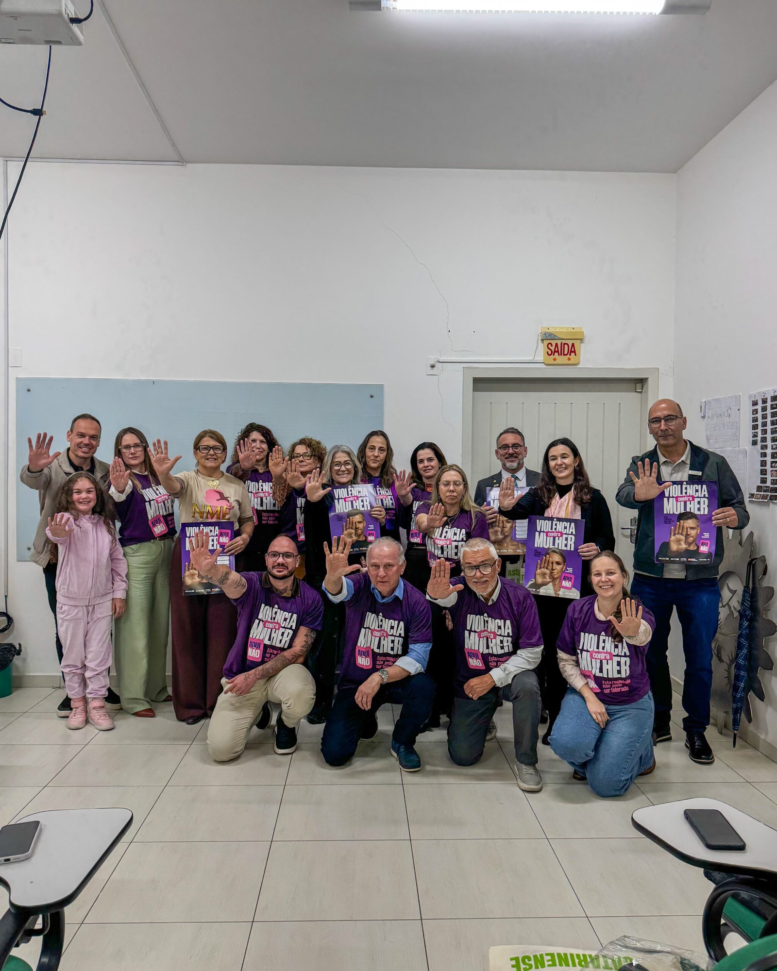 AENOVE recebe apresentação da campanha “Violência Contra a Mulher: Aqui Não” e reforça compromisso com a proteção das mulheres de Nova Veneza